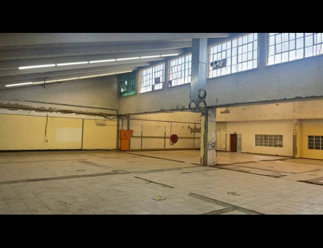 2,100M² WAREHOUSE TO LET IN PARAMOUNT ESTATE